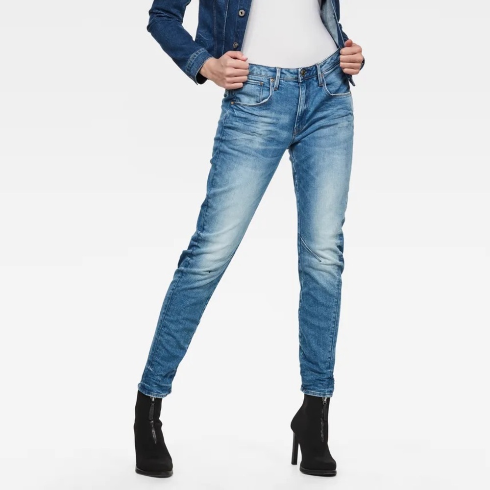 G-STAR RAW Arc 3D Low Boyfriend Jeans in Faded Blue